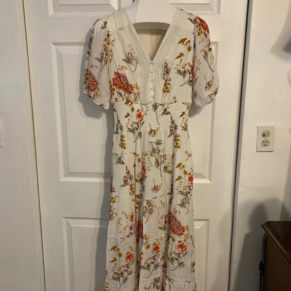 Chic Floral V-Neck Maxi Dress